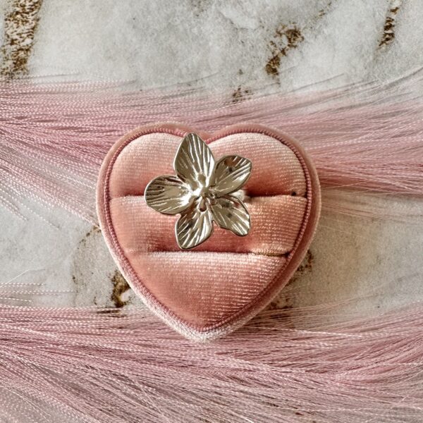 Anello flower